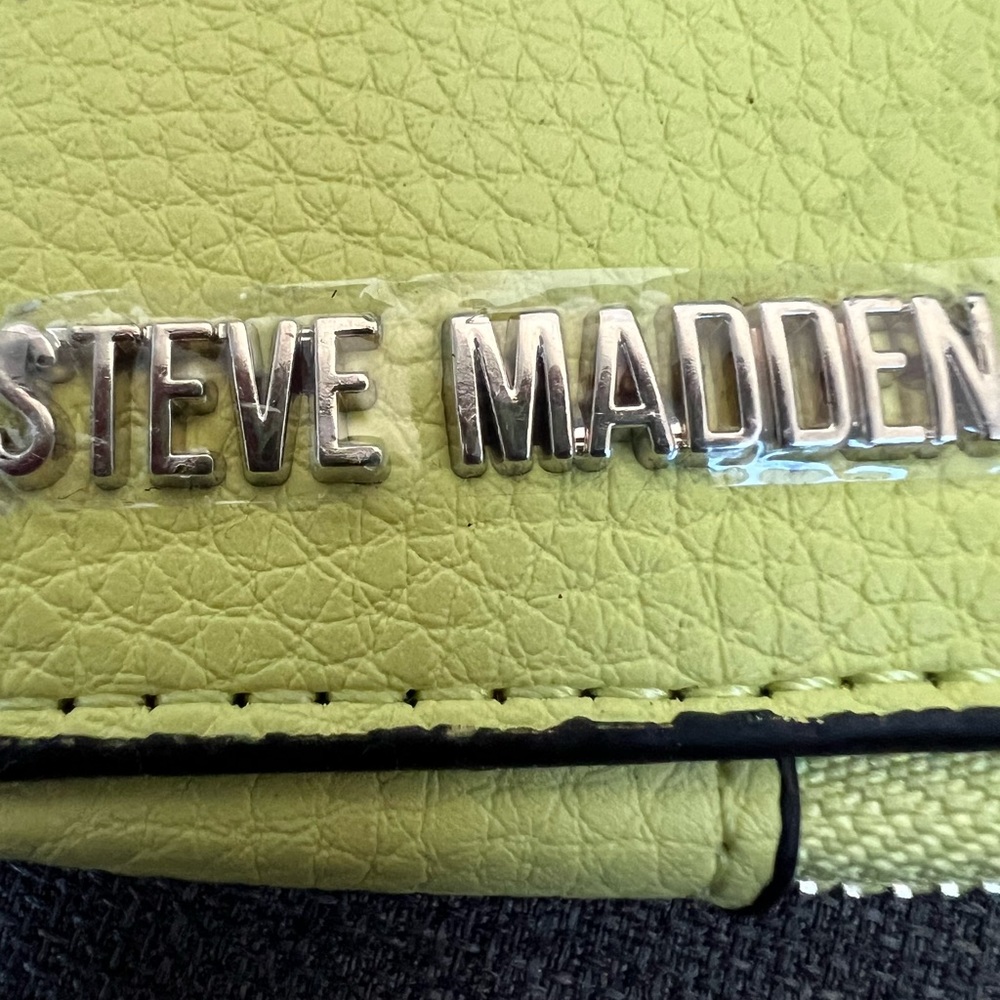 NWT STEVE MADDEN ZIP AROUND CARDHOLDER SMALL WALLET CARD CASE - Picture 2 of 5